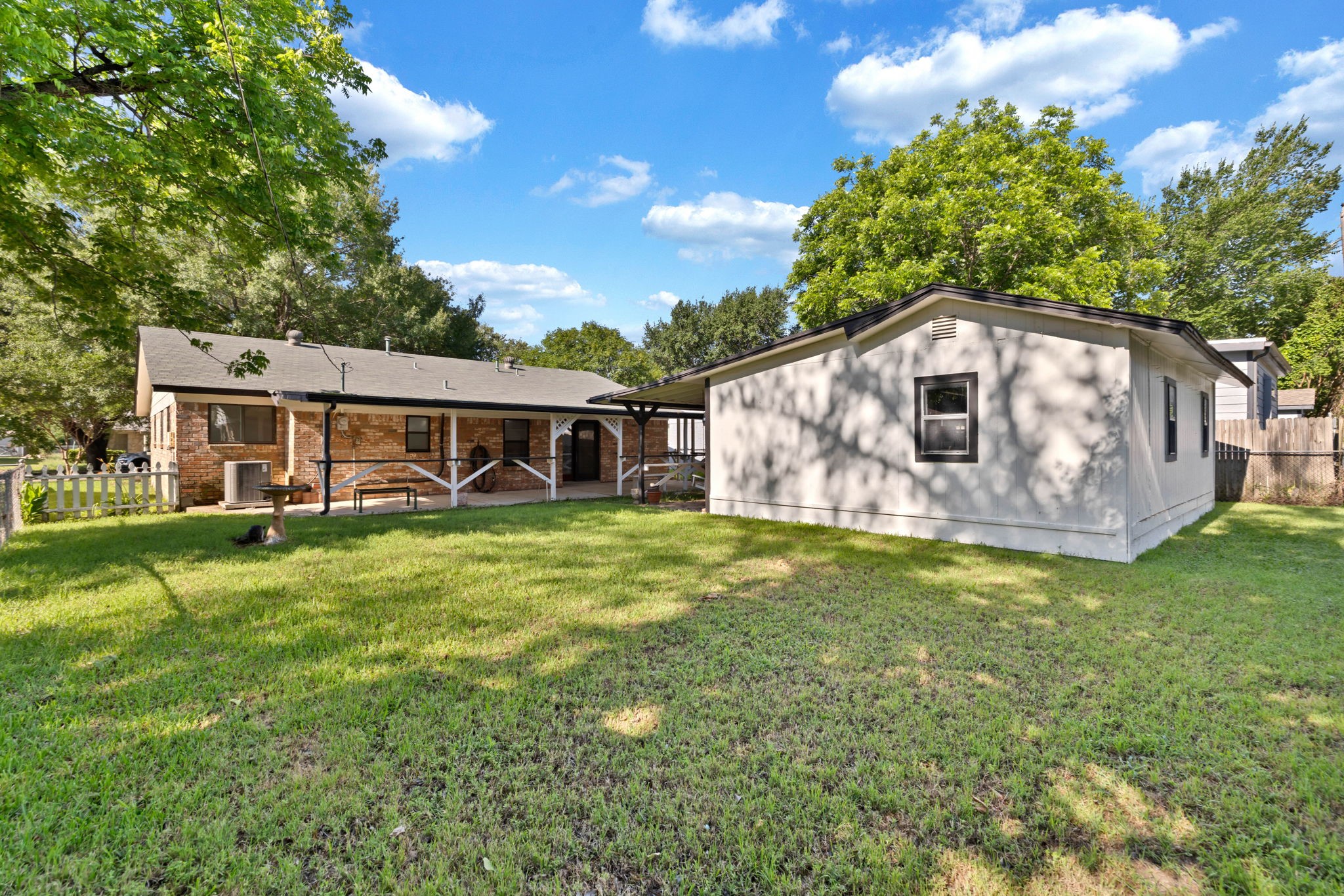 3205 Mccollum Street Irving TX 75061