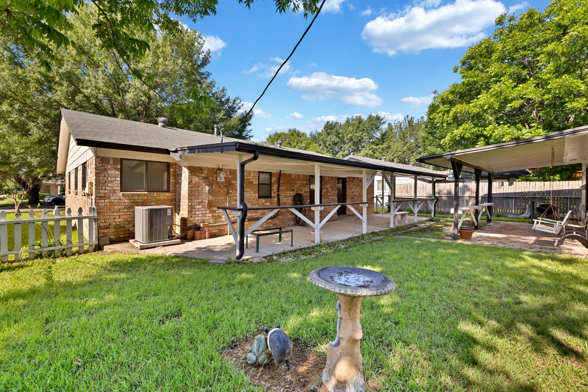 3205 Mccollum Street Irving TX 75061