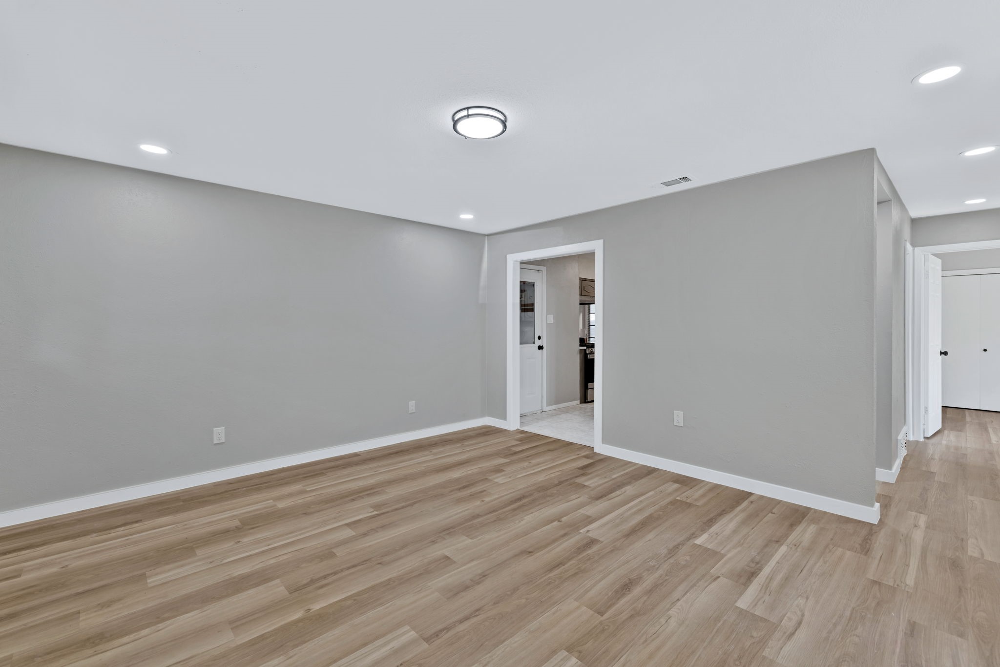 3205 Mccollum Street Irving TX 75061