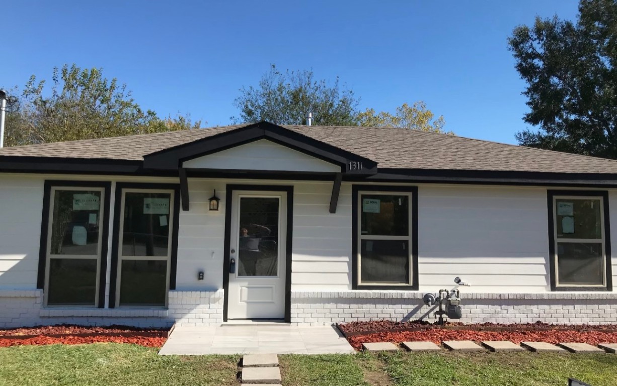 1311 S Rockwall Avenue Terrell TX 75160