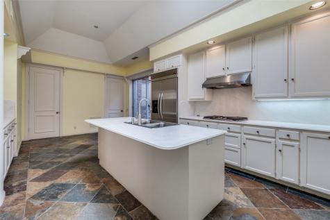 34 Stonecourt Circle Dallas TX 75225
