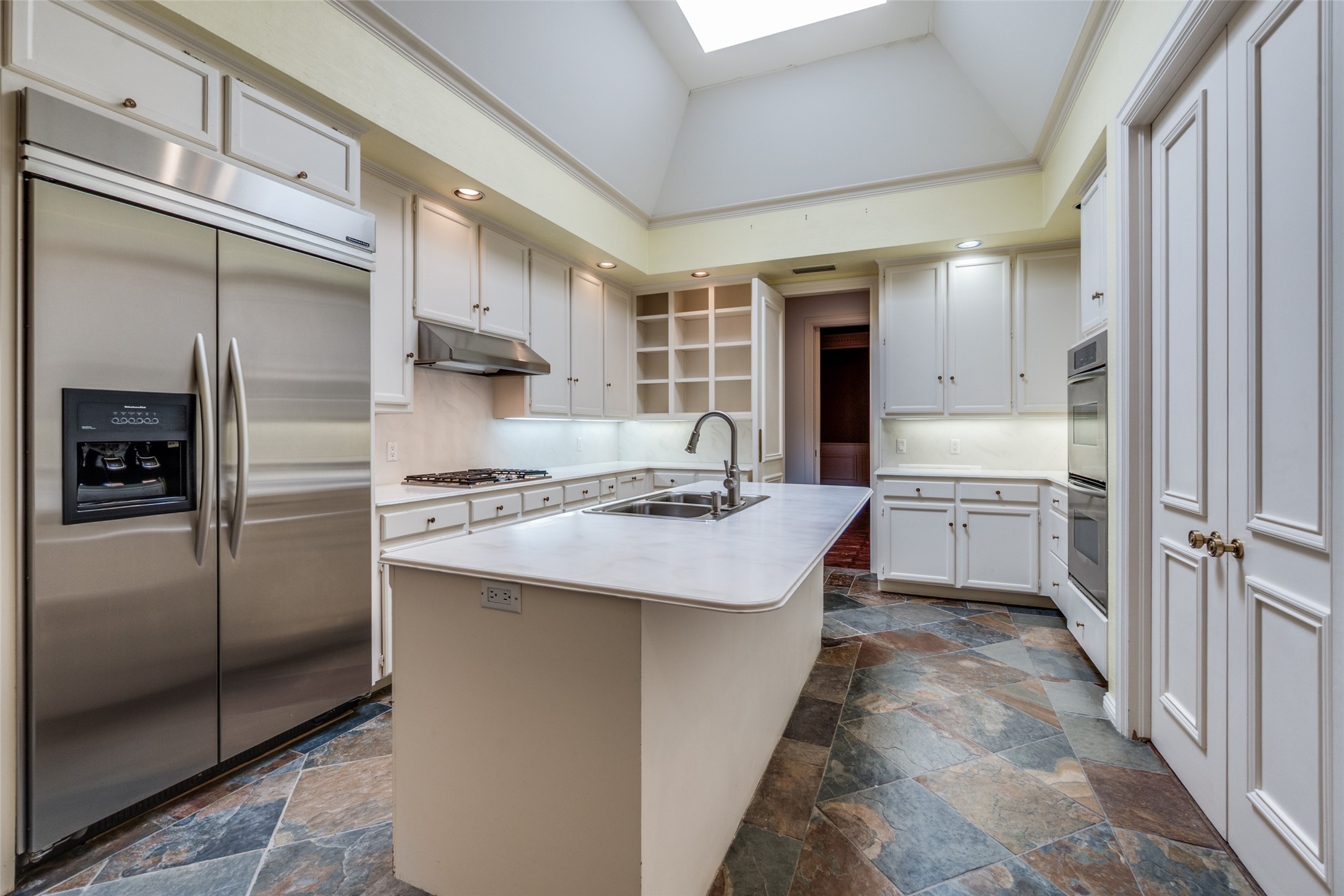 34 Stonecourt Circle Dallas TX 75225