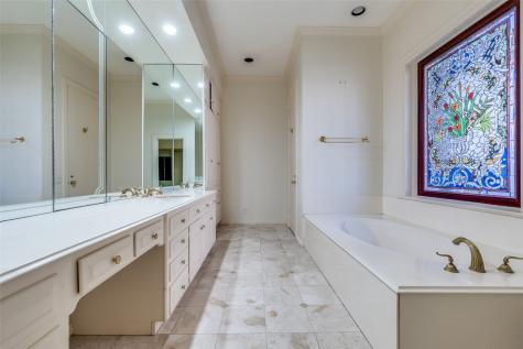 34 Stonecourt Circle Dallas TX 75225