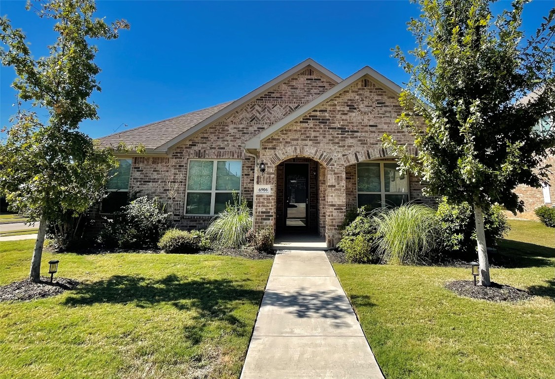 6906 Costa Del Sol Court Arlington TX 76001