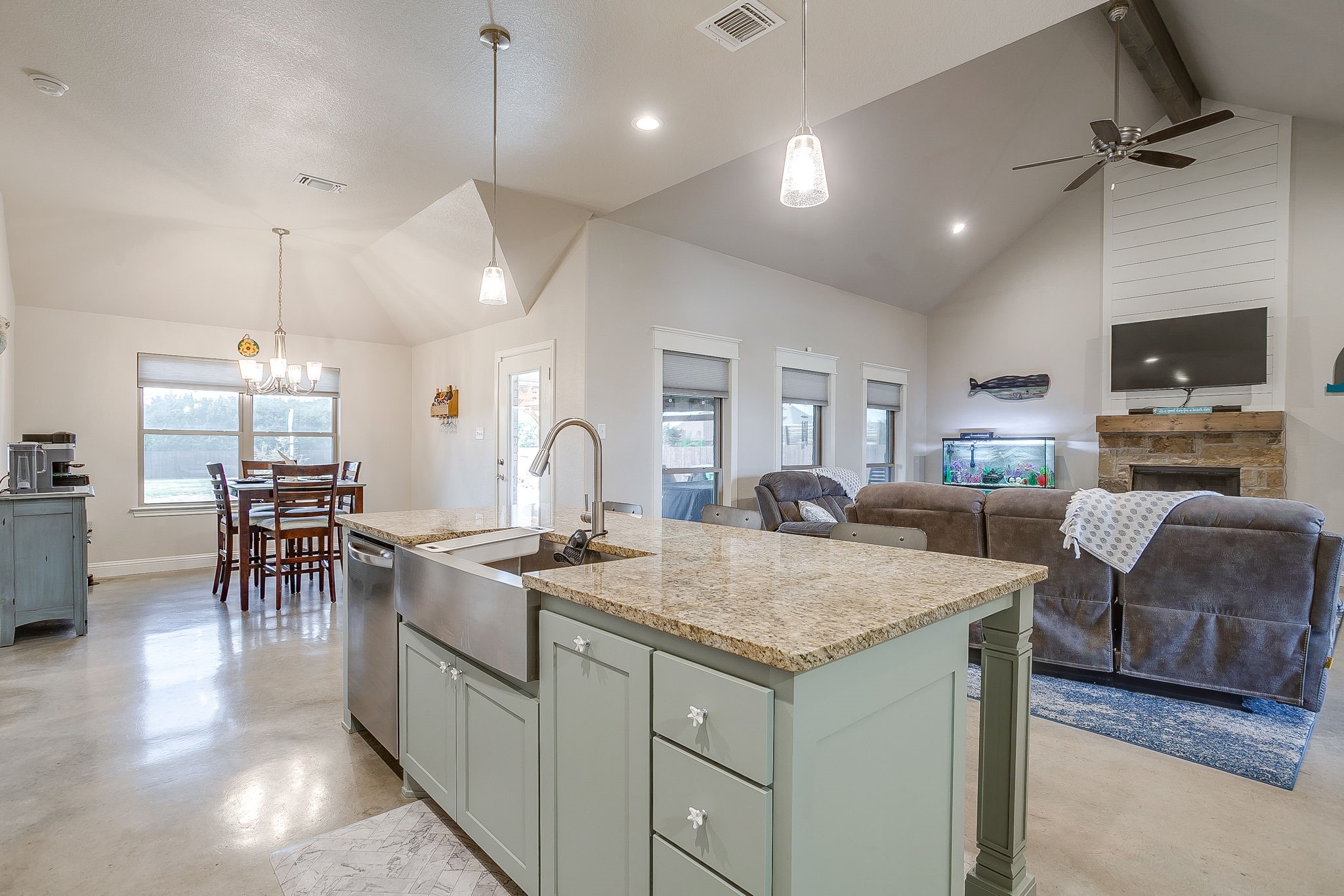 111 Treys Way Godley TX 76044