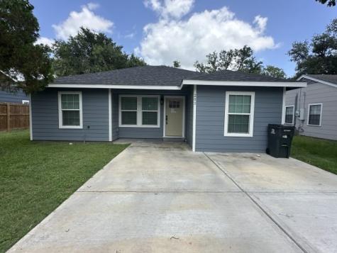 203 Sandra Street Edna TX 77957