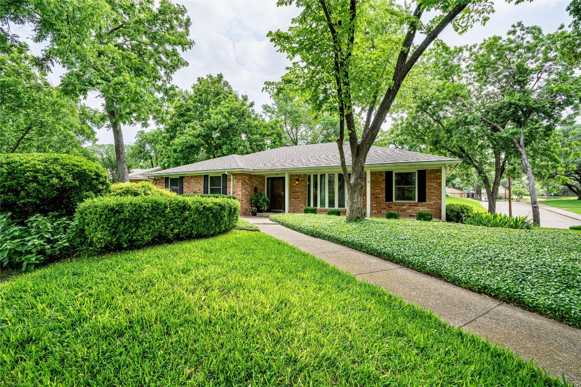 8308 Moorcroft Drive Dallas TX 75228