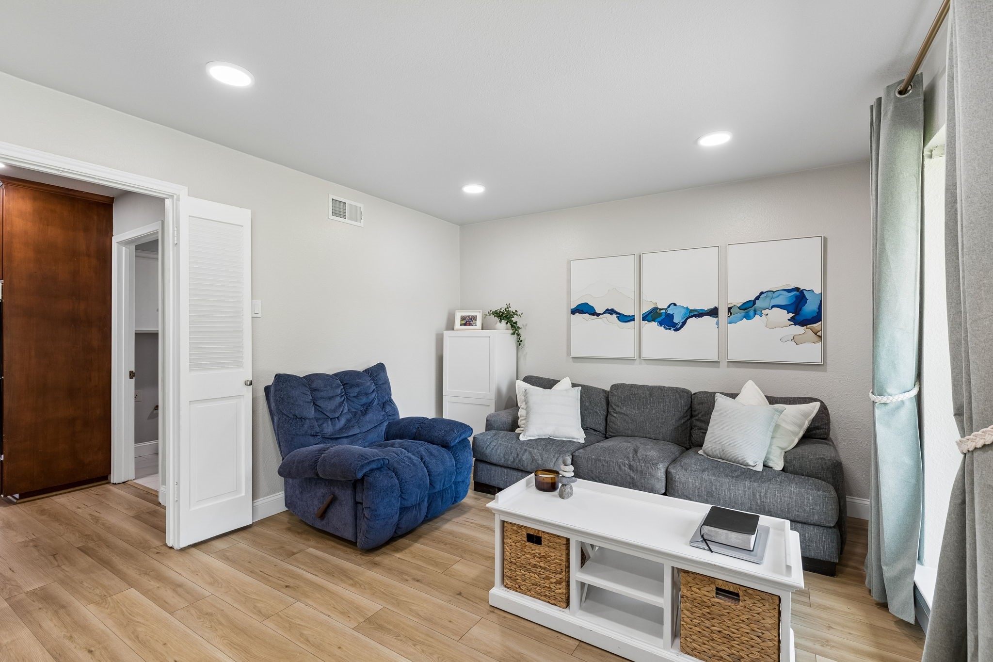 3456 Salisbury Drive Dallas TX 75229