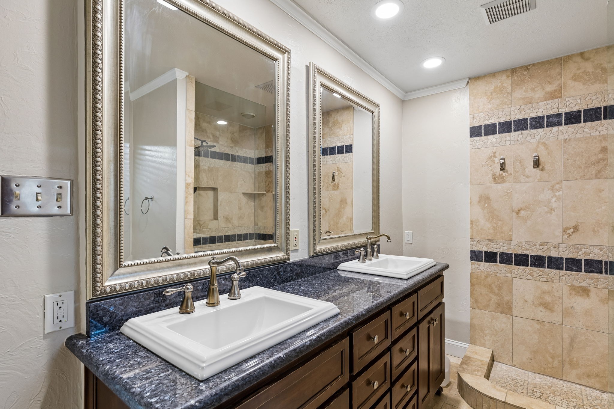 3456 Salisbury Drive Dallas TX 75229