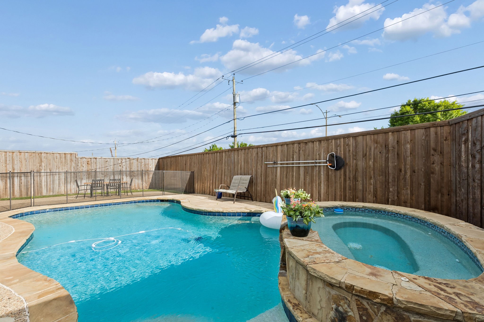 3456 Salisbury Drive Dallas TX 75229