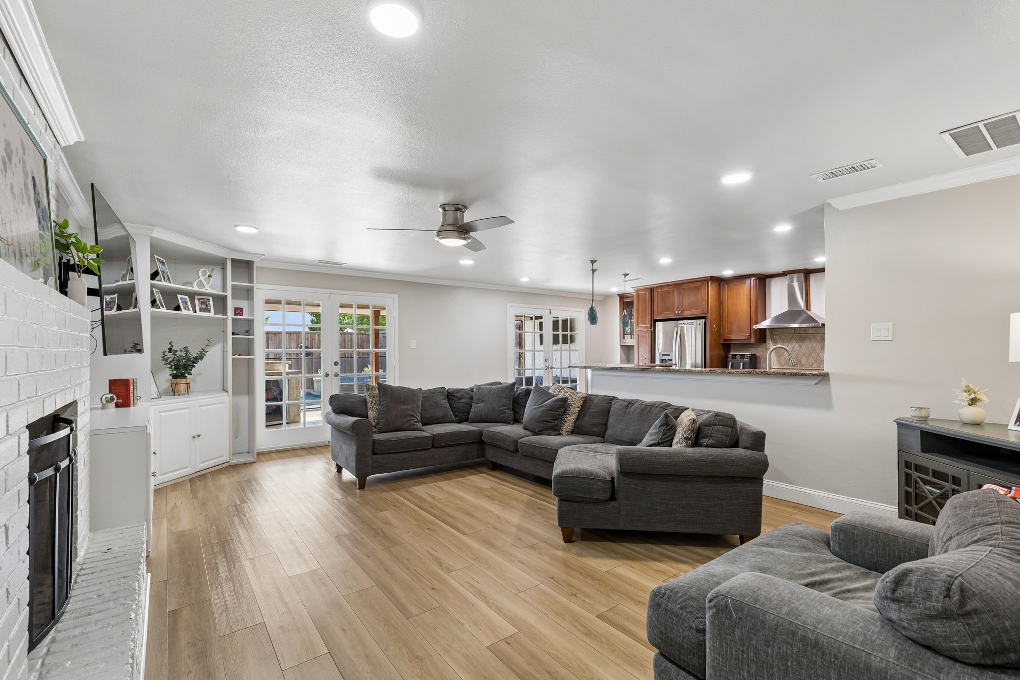 3456 Salisbury Drive Dallas TX 75229