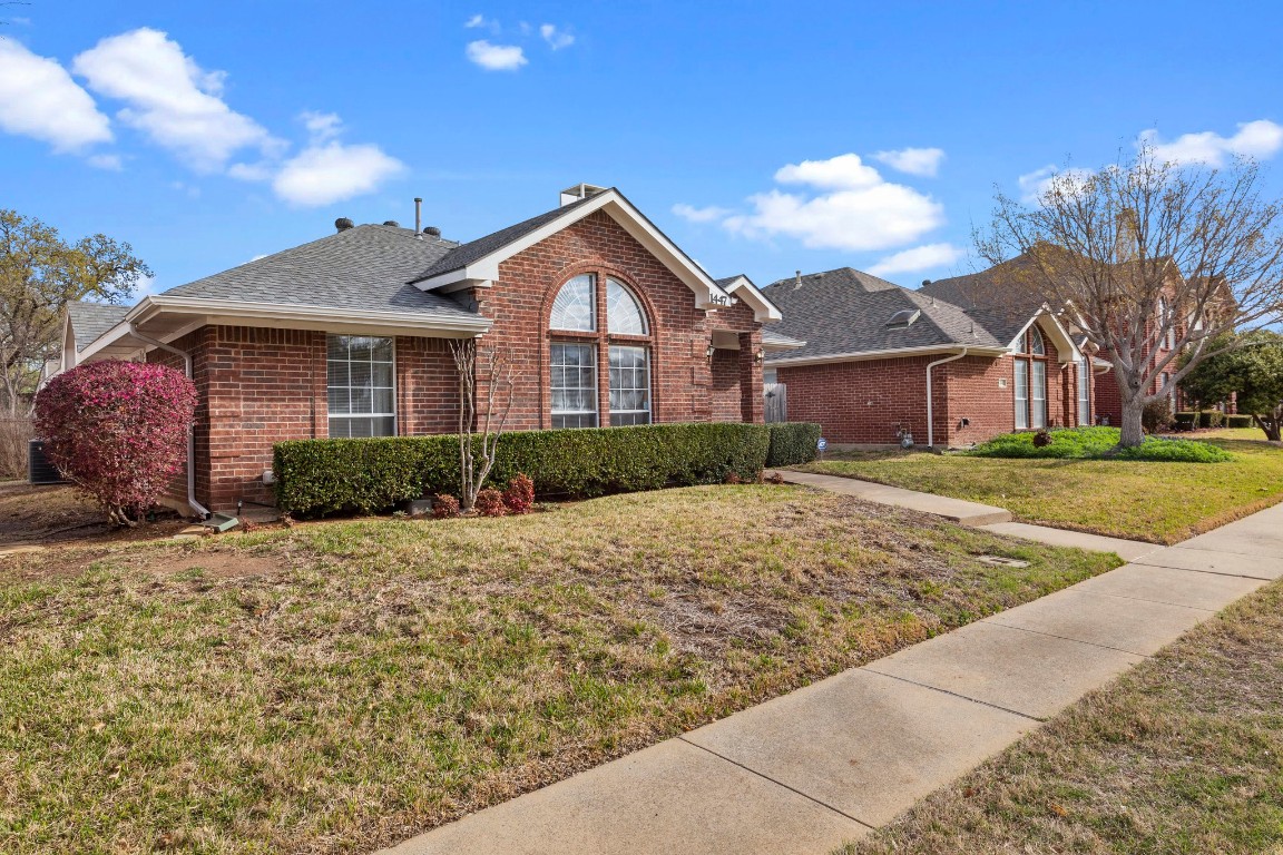 1447 Creekview Drive Lewisville TX 75067