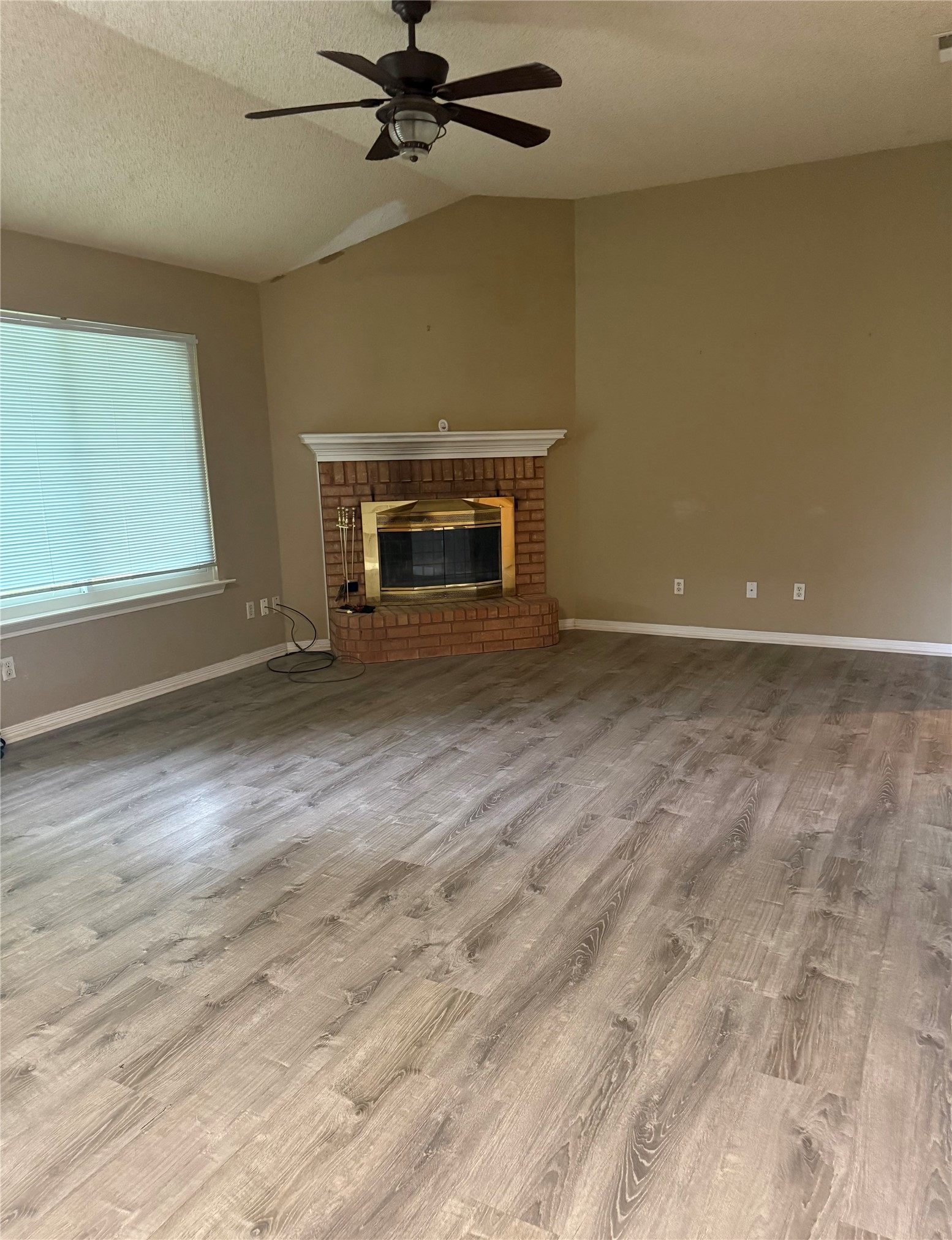 202 Castleridge Drive Red Oak TX 75154