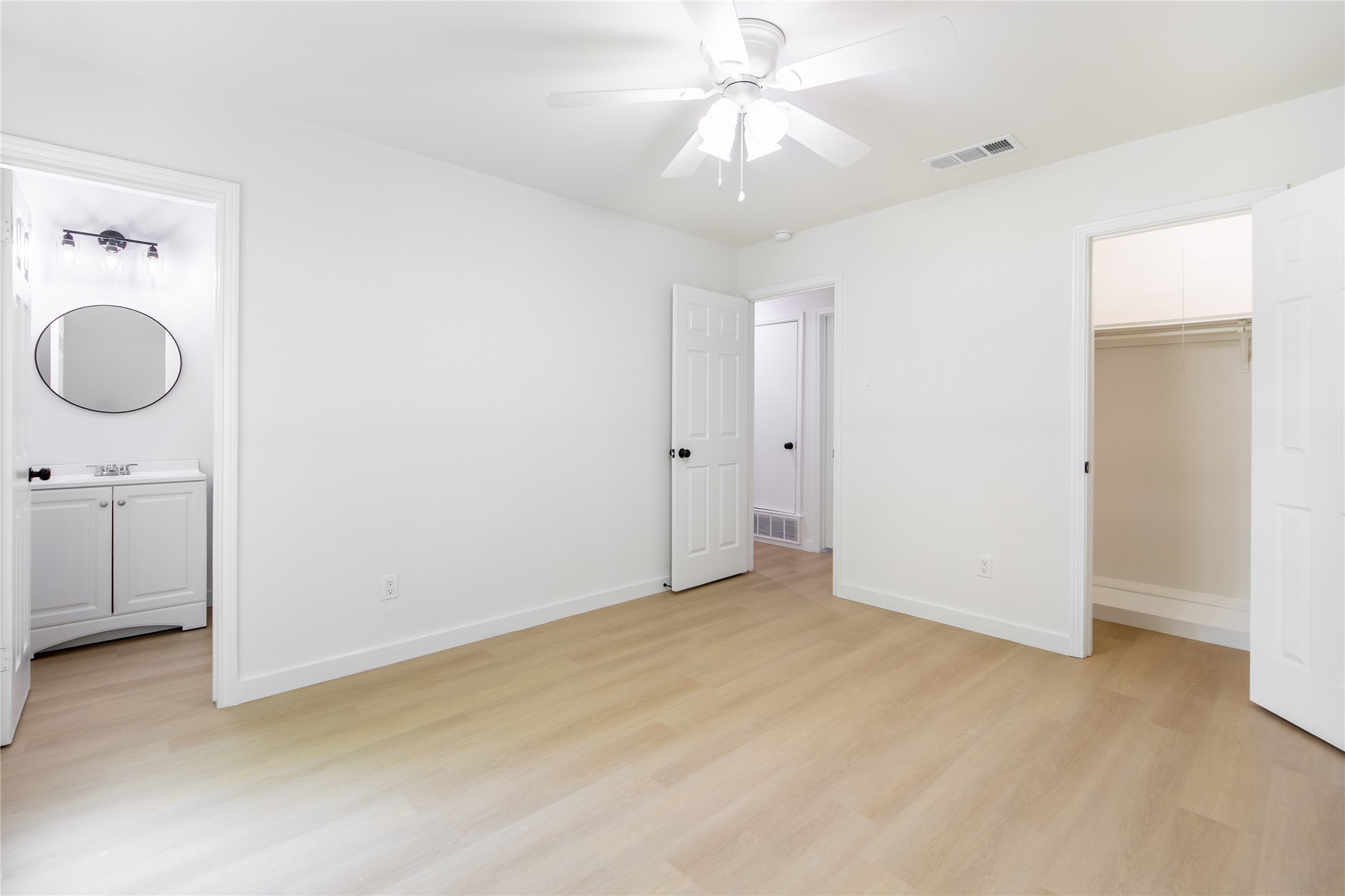 1021 Pleasant Valley Road Garland TX 75040
