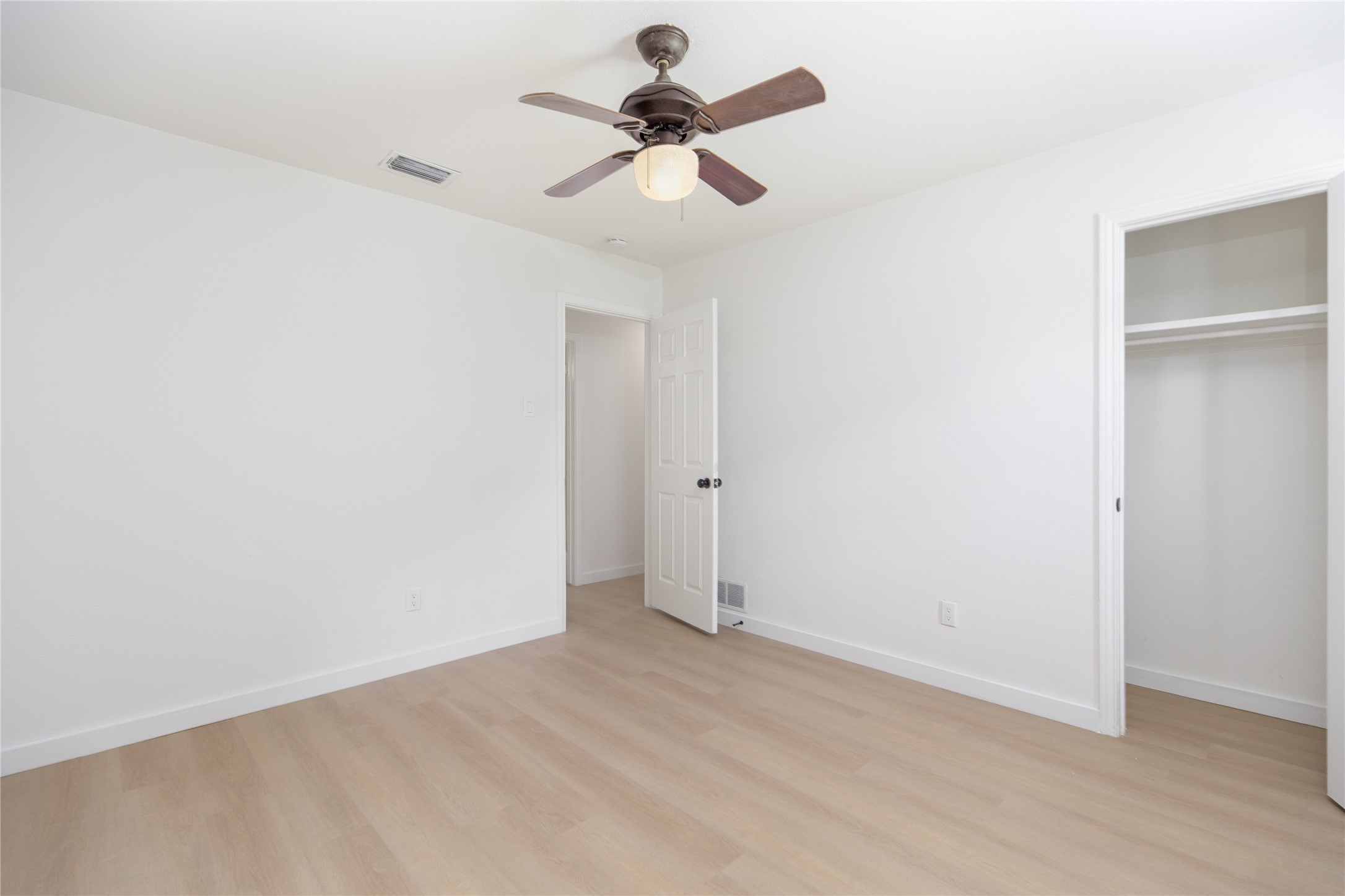 1021 Pleasant Valley Road Garland TX 75040
