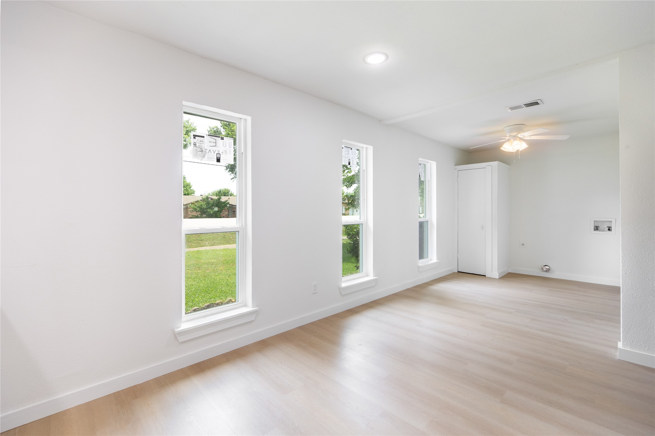 1021 Pleasant Valley Road Garland TX 75040