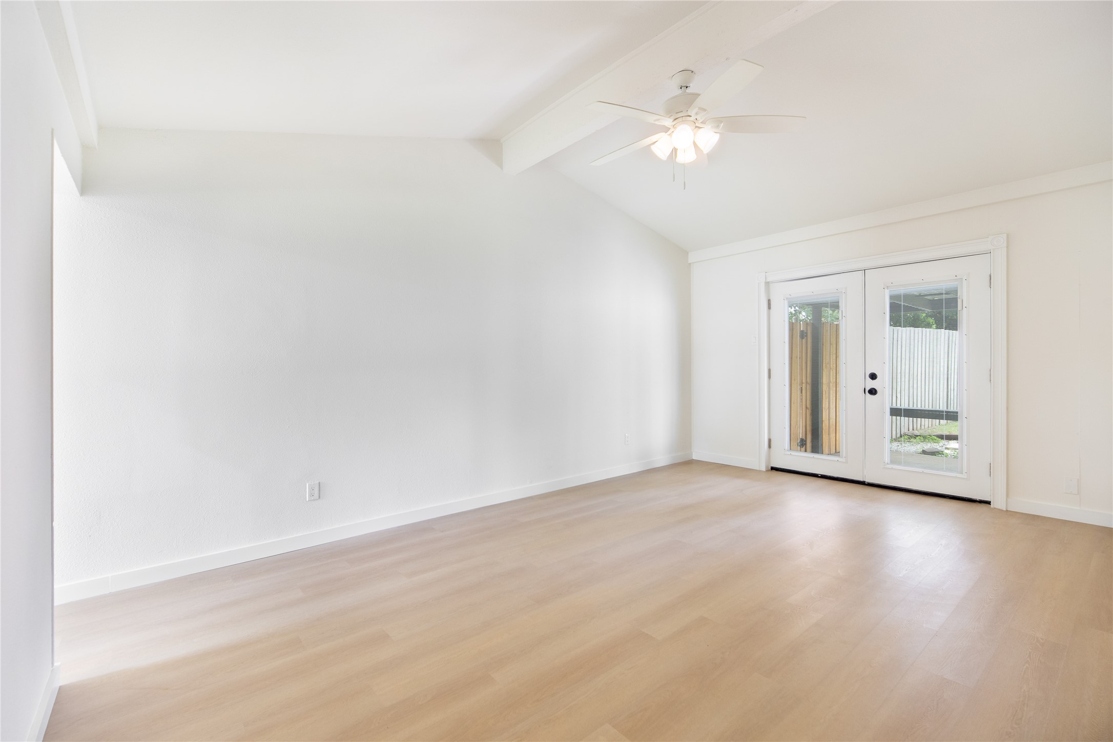 1021 Pleasant Valley Road Garland TX 75040