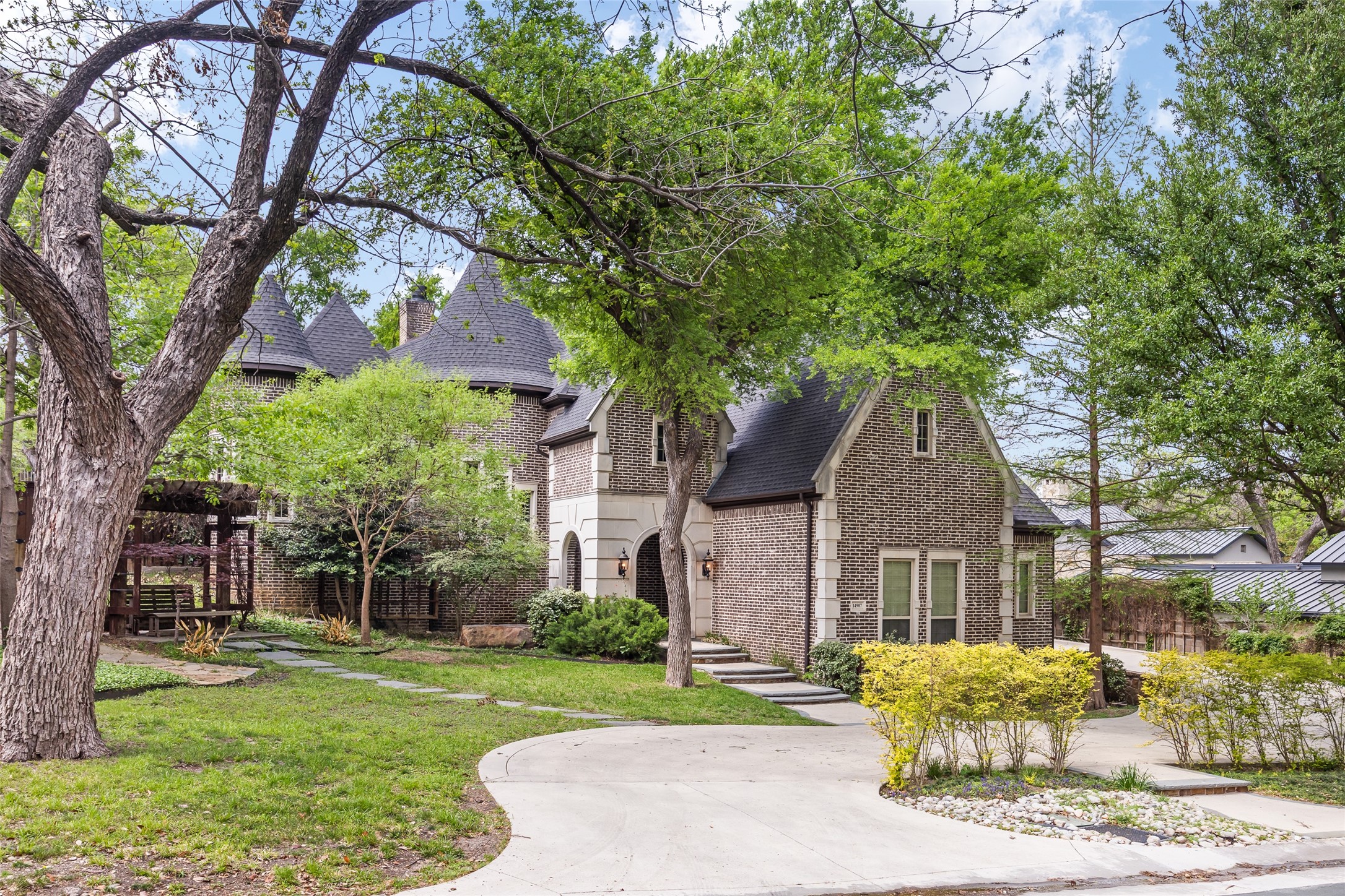14907 Lake Forest Drive Addison TX 75254
