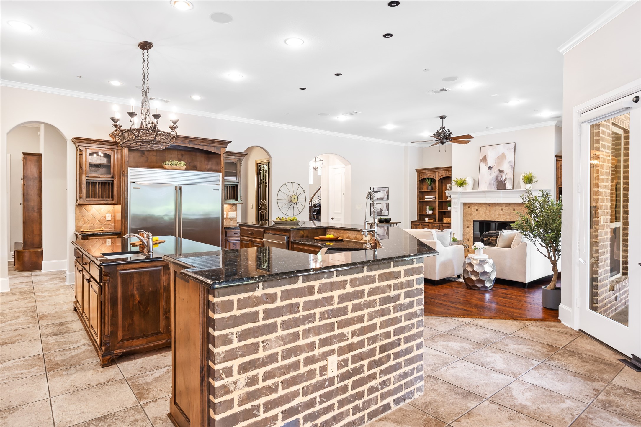 14907 Lake Forest Drive Addison TX 75254