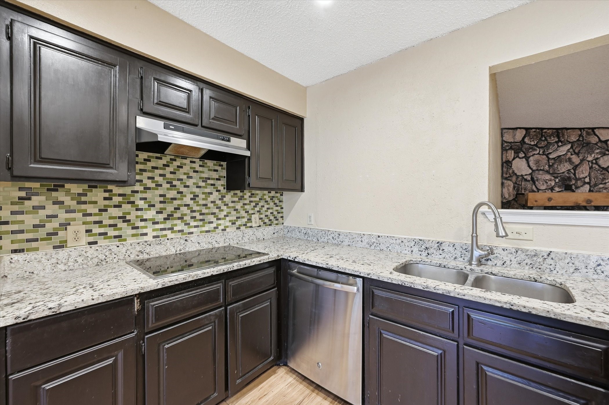 1503 N Fielder Road Arlington TX 76012