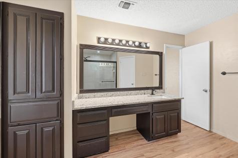 1503 N Fielder Road Arlington TX 76012