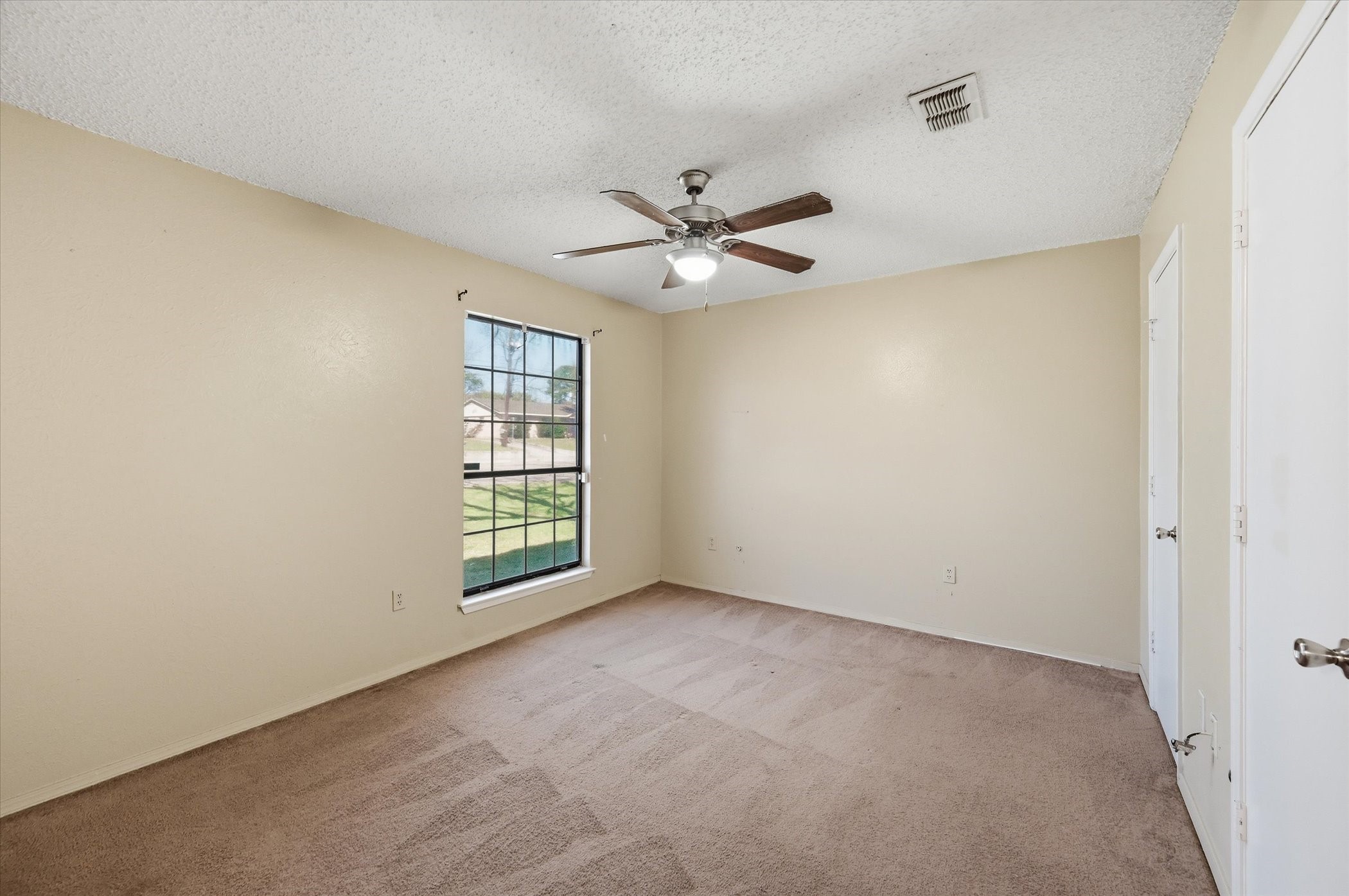 1503 N Fielder Road Arlington TX 76012