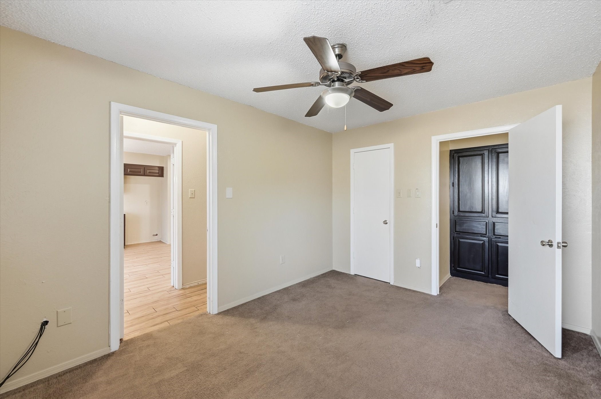1503 N Fielder Road Arlington TX 76012