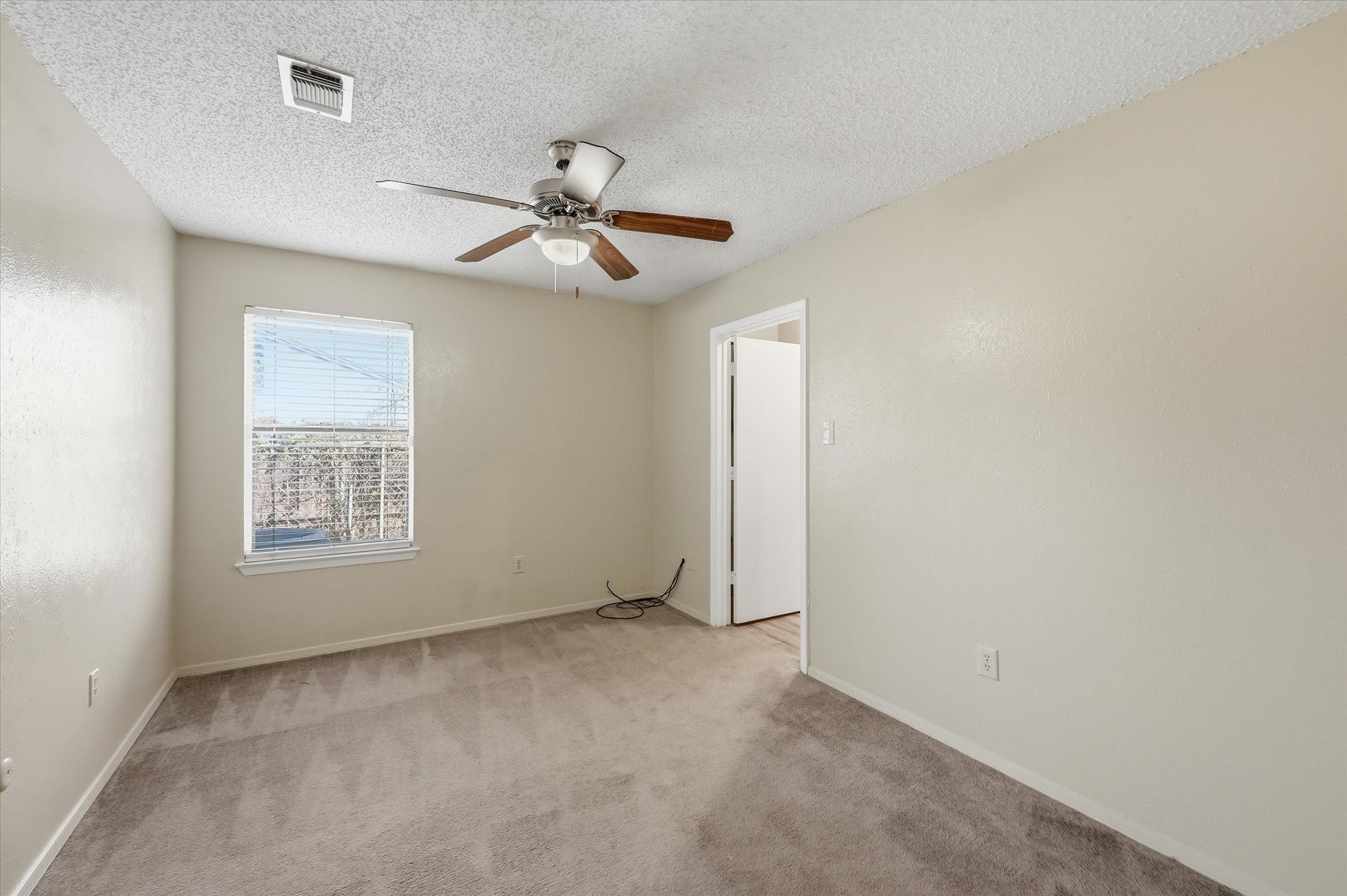 1503 N Fielder Road Arlington TX 76012