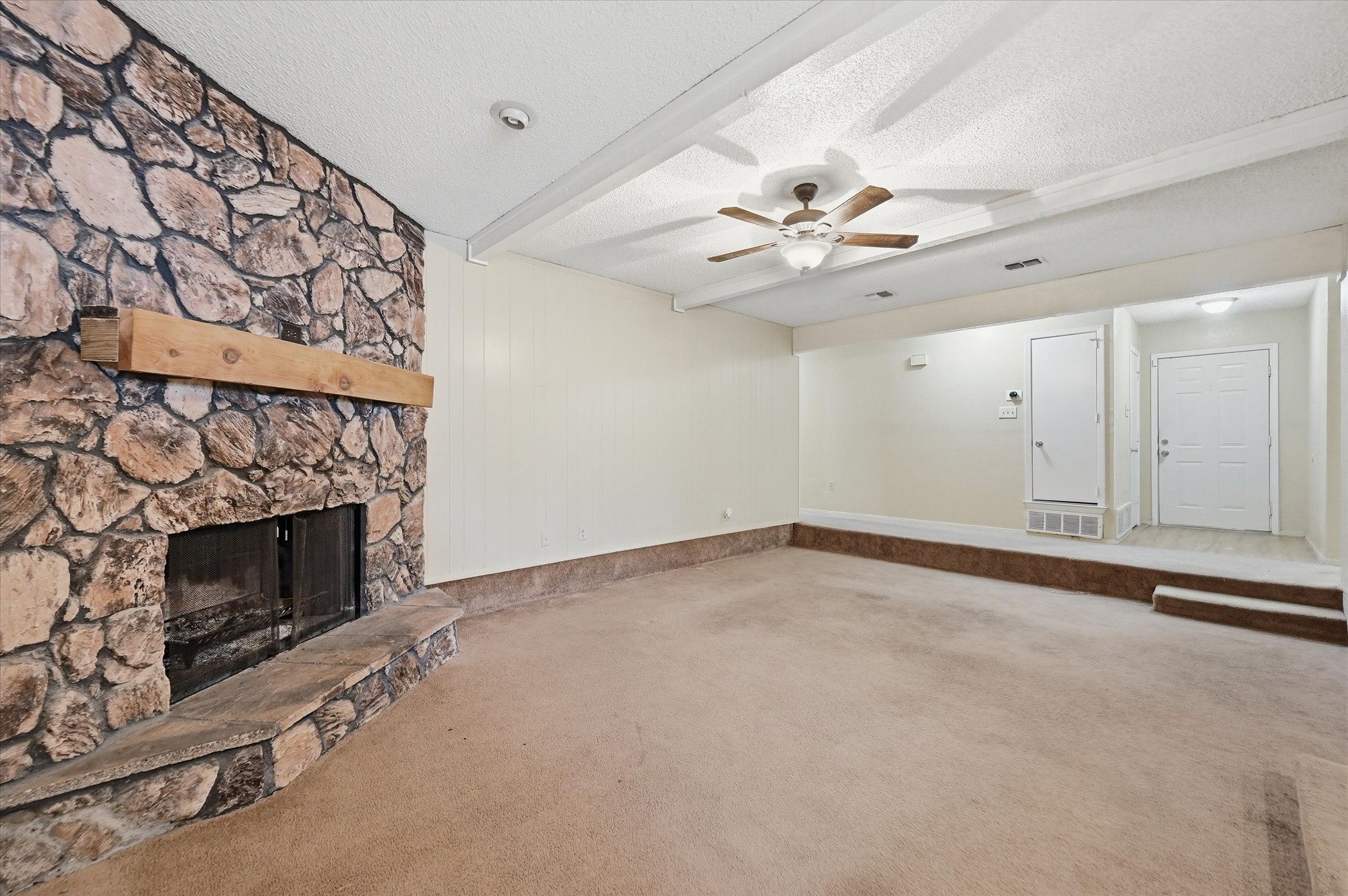 1503 N Fielder Road Arlington TX 76012