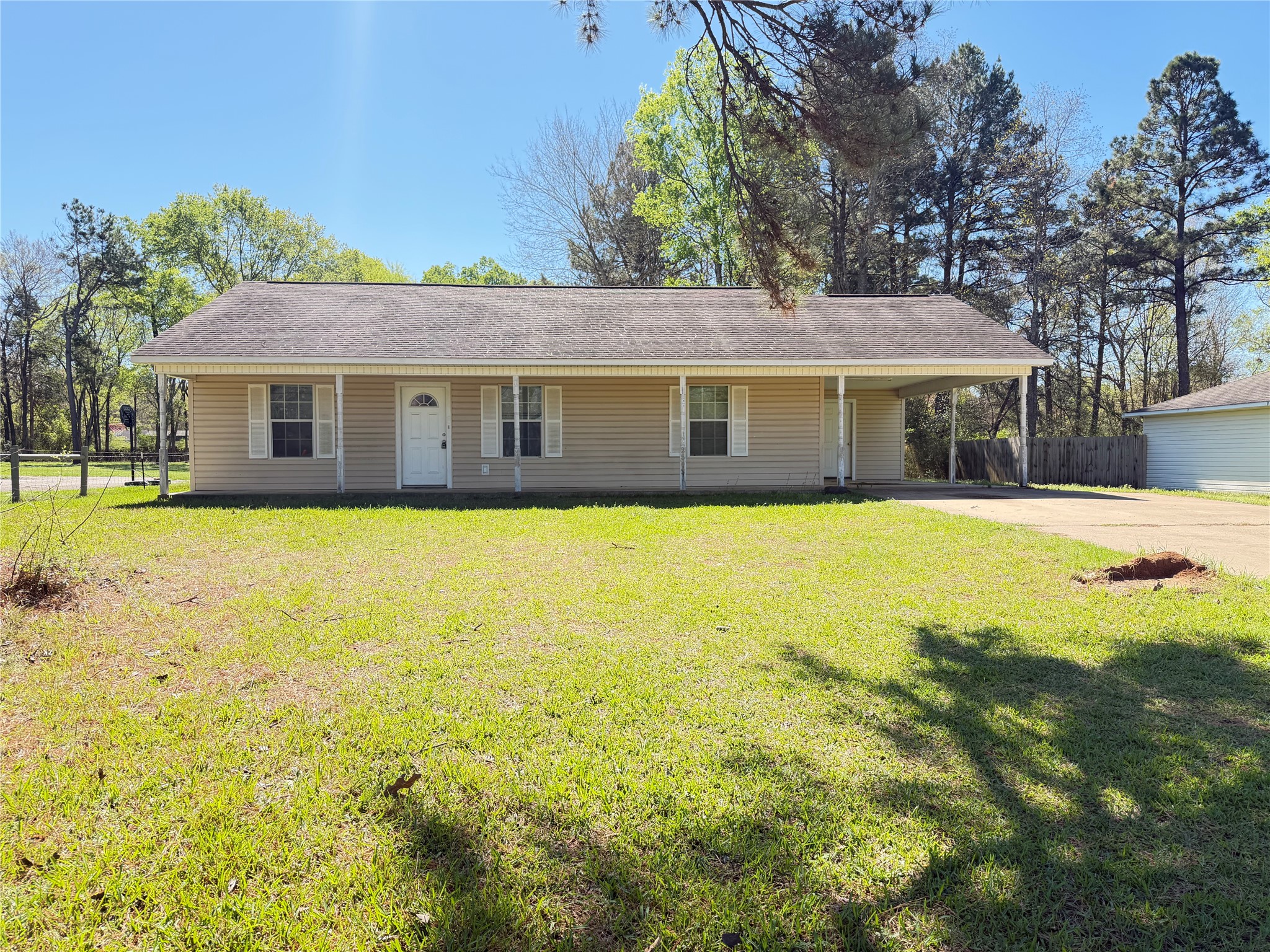 2502 Davisville Road Lufkin TX 75901