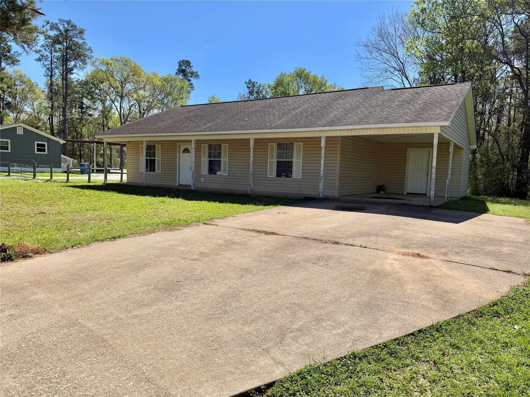 2502 Davisville Road Lufkin TX 75901