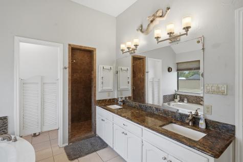 3802 Buena Vista Circle Granbury TX 76049