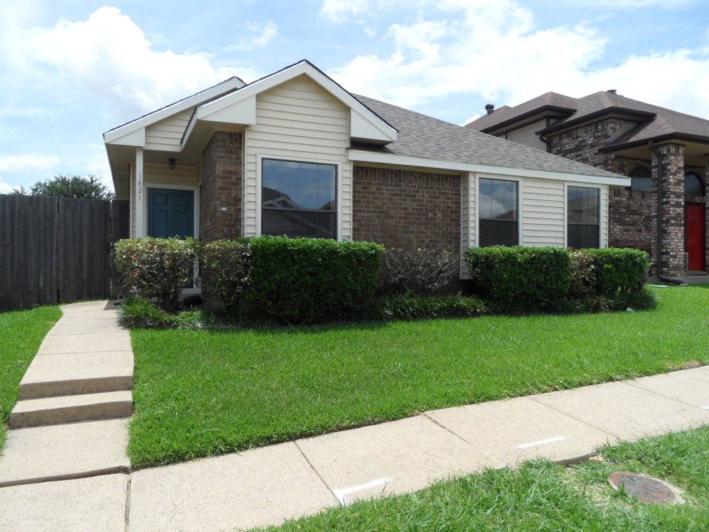 1621 Liberty Lane Mesquite TX 75149