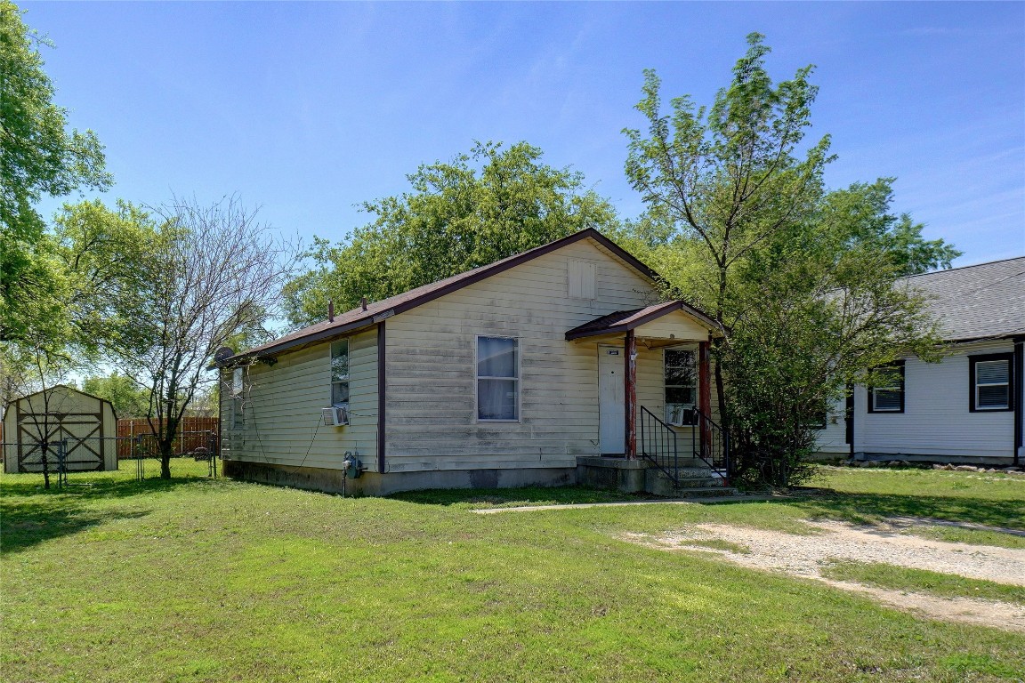 109 W Huffman Street Krum TX 76249