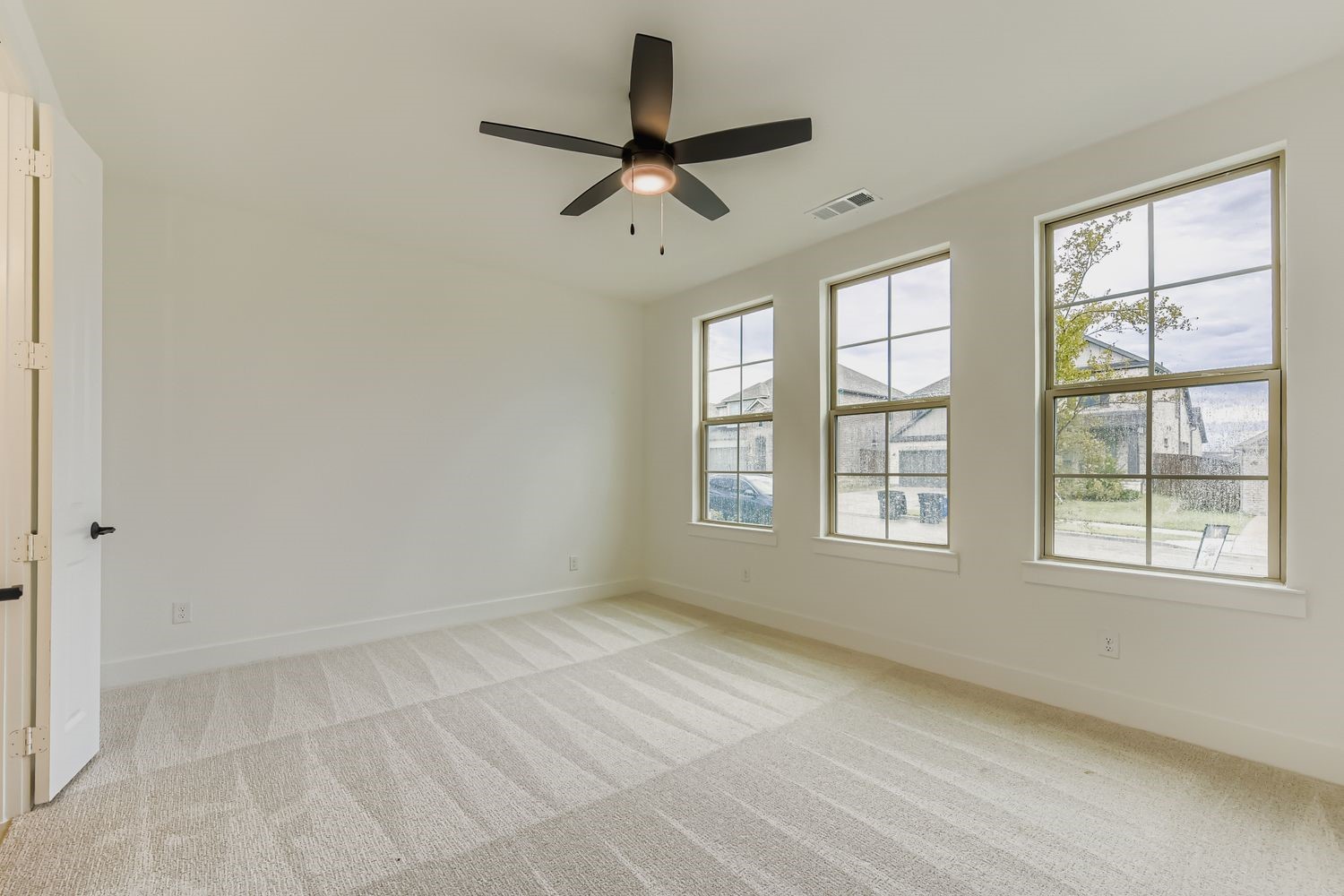 6048 Silverstein Street Fort Worth TX 76126