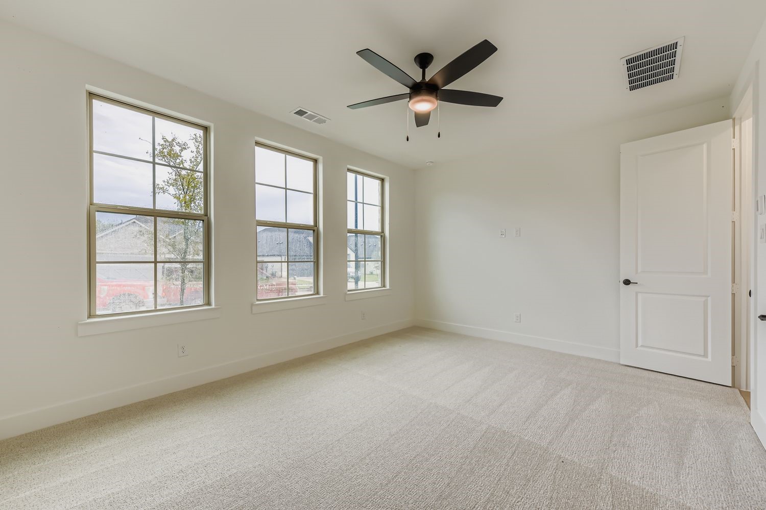 6048 Silverstein Street Fort Worth TX 76126