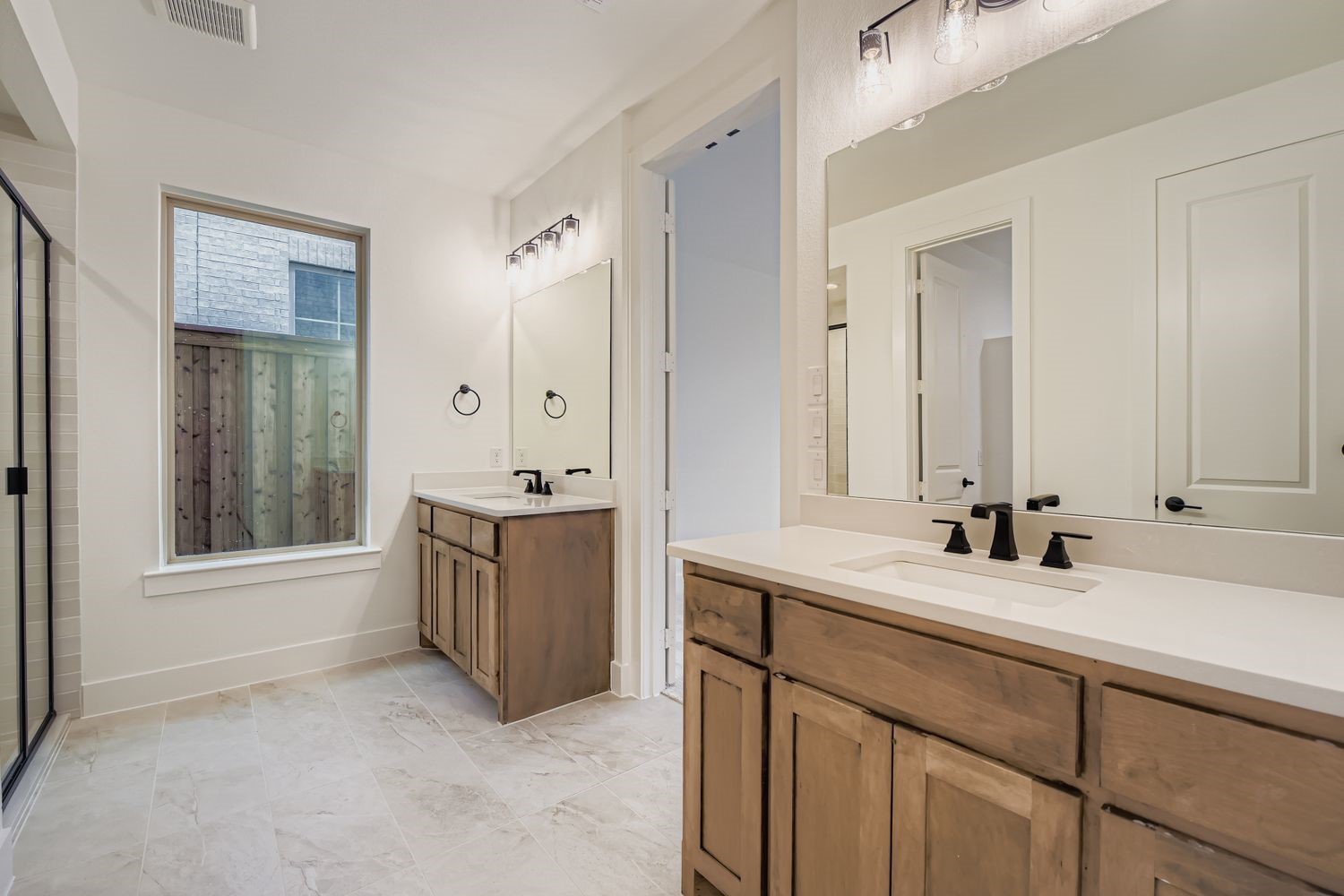 6048 Silverstein Street Fort Worth TX 76126