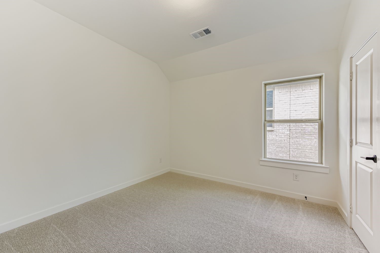 6048 Silverstein Street Fort Worth TX 76126