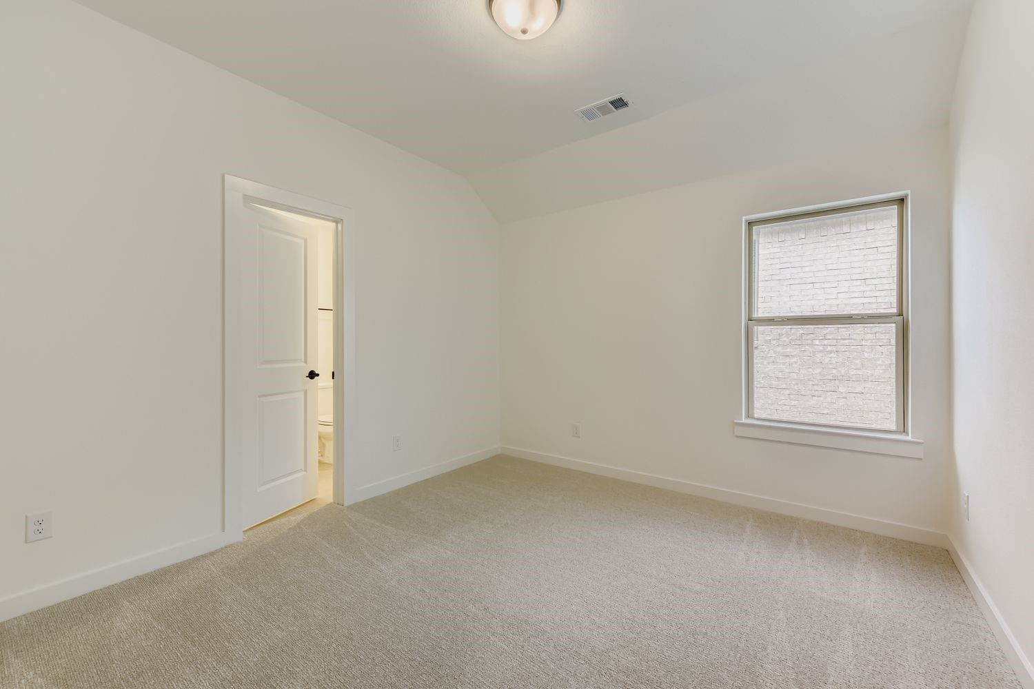 6048 Silverstein Street Fort Worth TX 76126