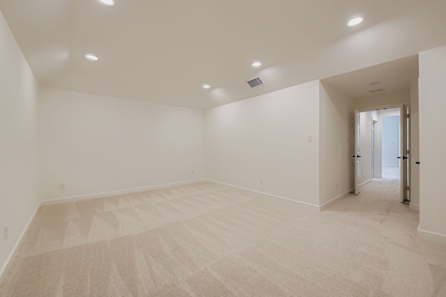 6048 Silverstein Street Fort Worth TX 76126