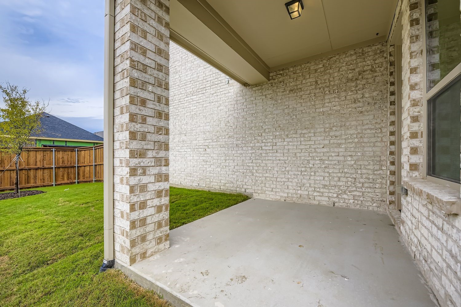 6048 Silverstein Street Fort Worth TX 76126