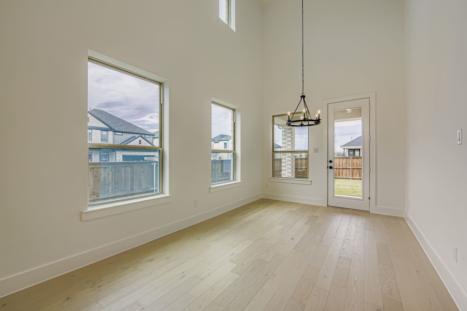 6048 Silverstein Street Fort Worth TX 76126
