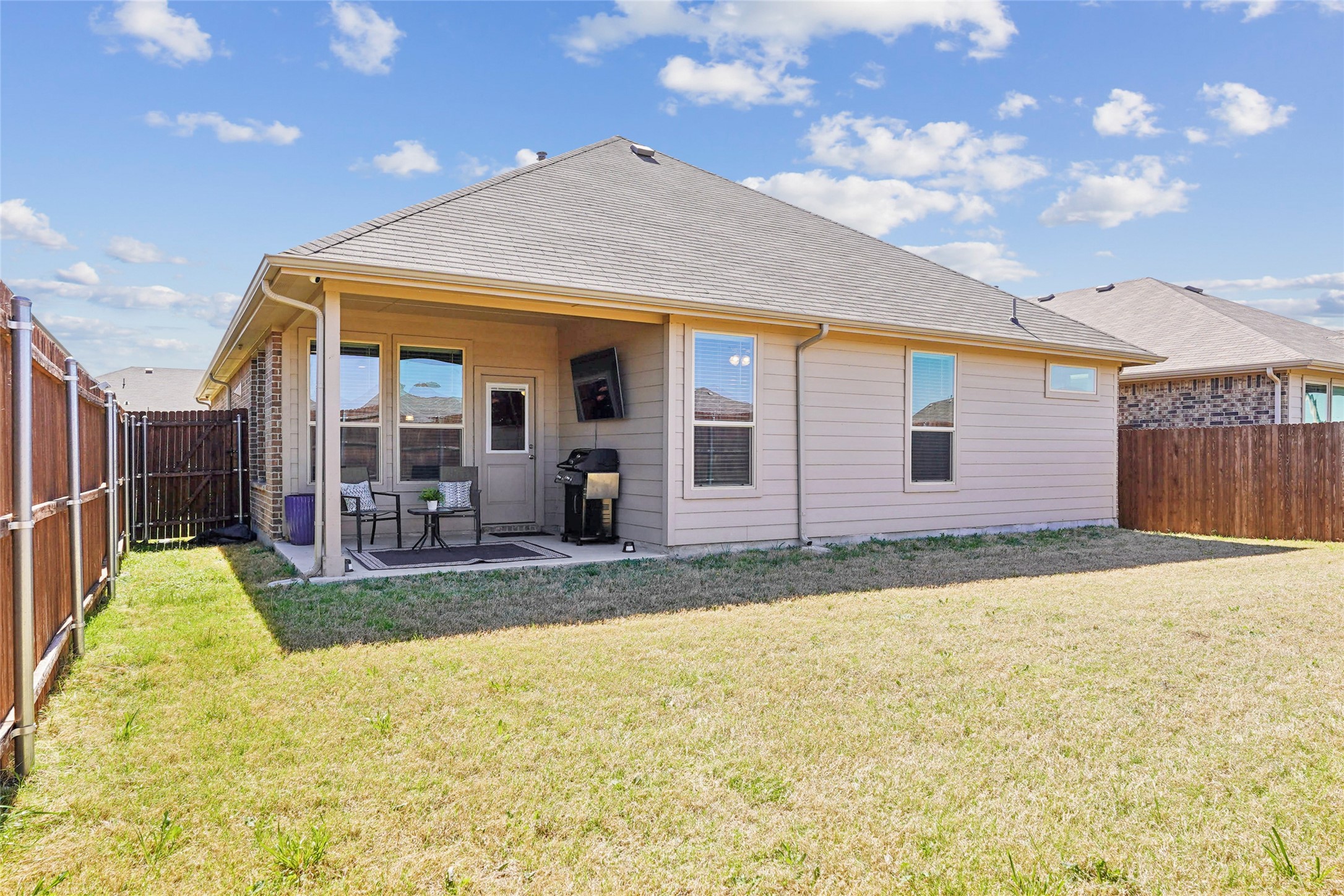 1041 Southwark Drive Fort Worth TX 76247