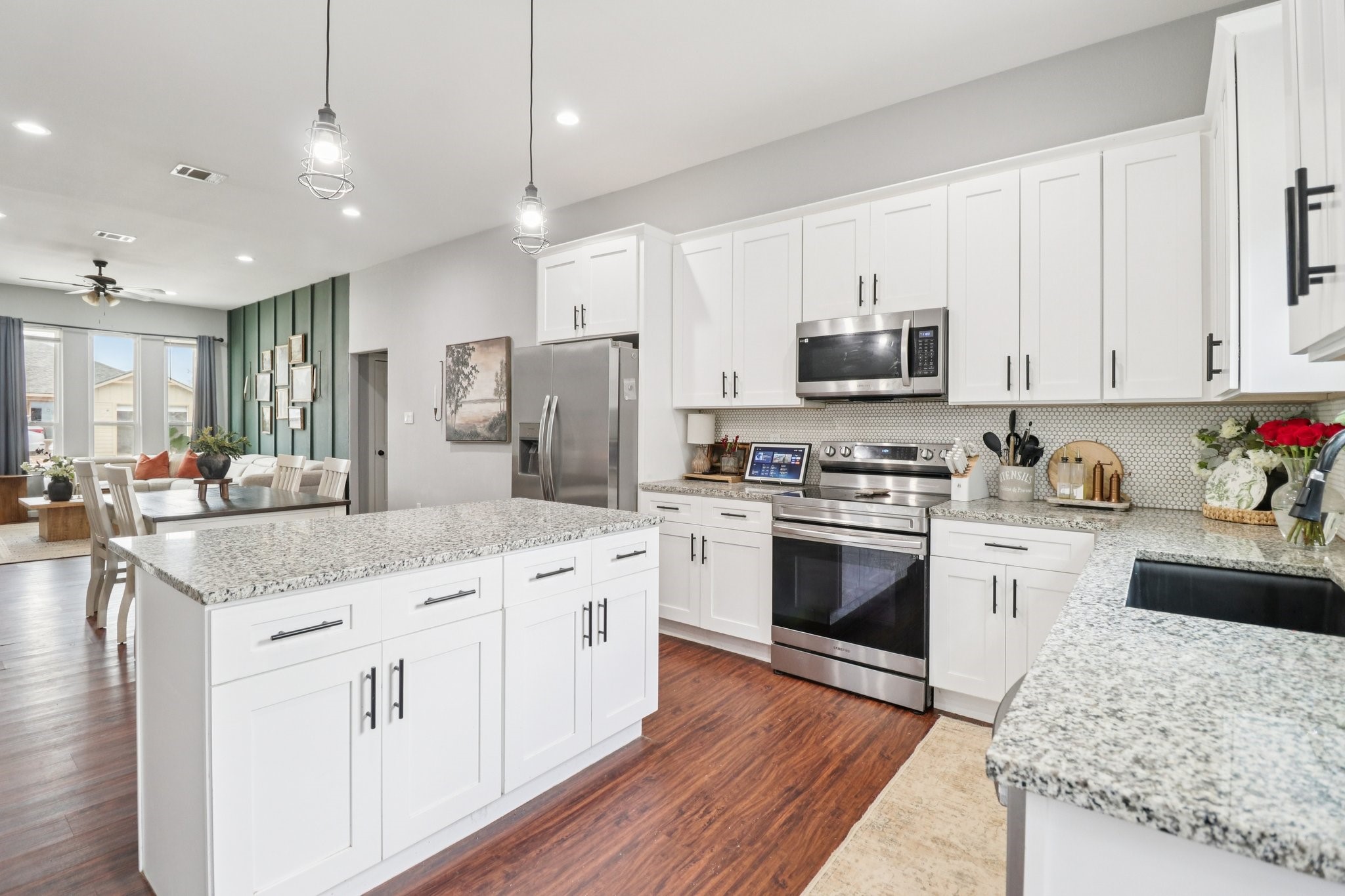 5719 Barkridge Drive Granbury TX 76048
