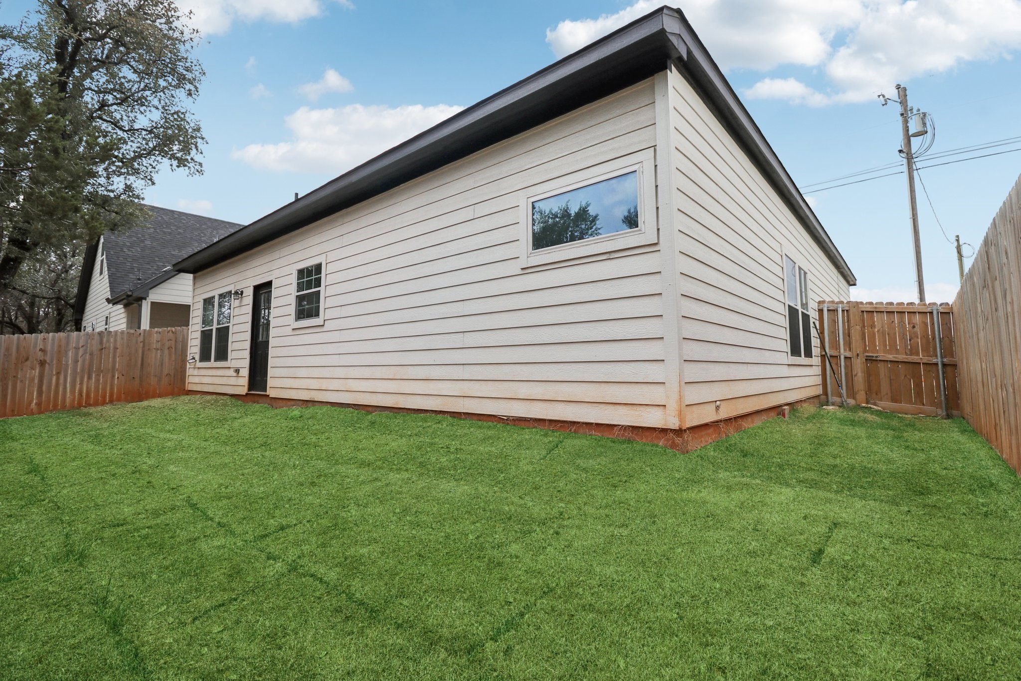 5719 Barkridge Drive Granbury TX 76048