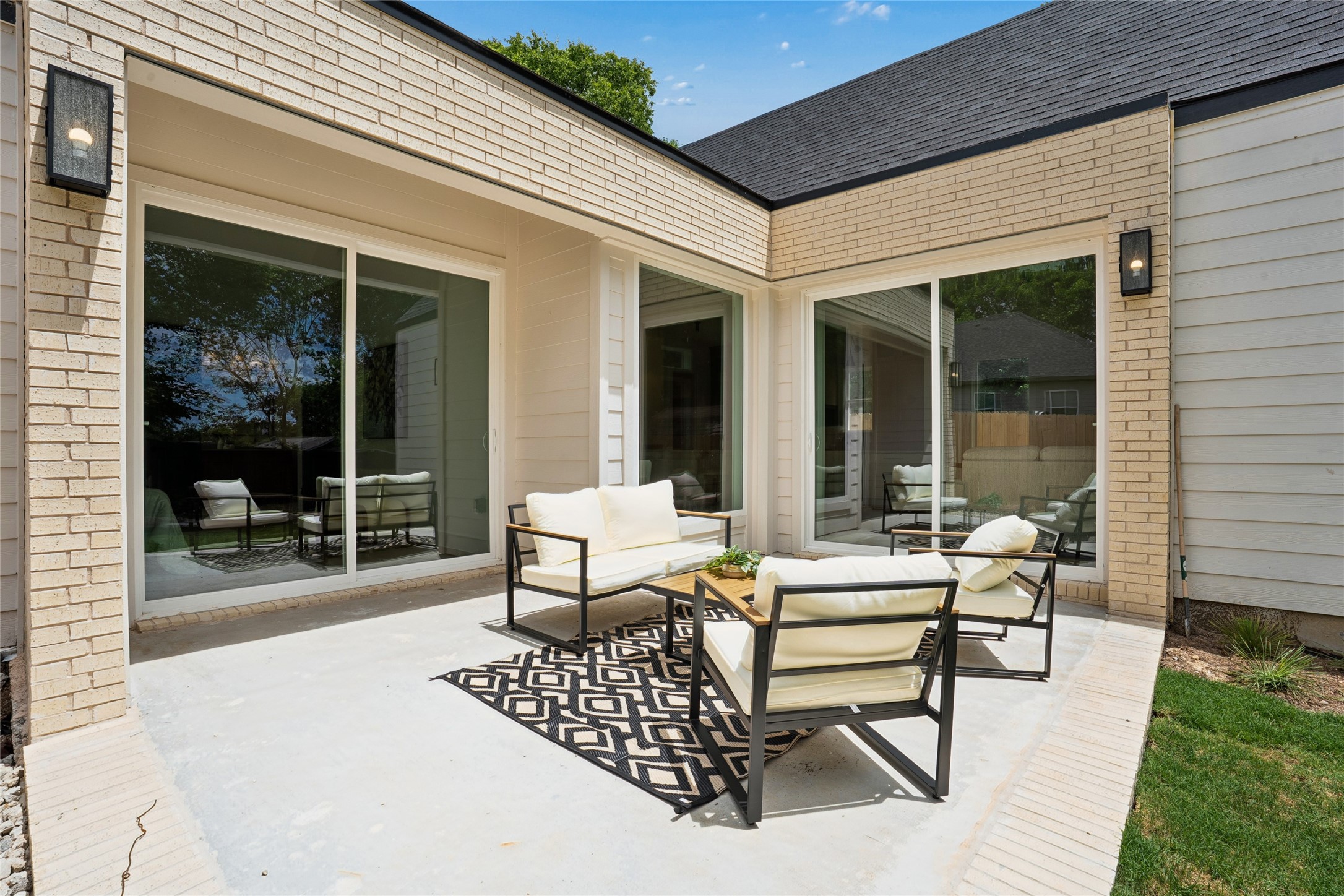 1510 Marfa Avenue Dallas TX 75216