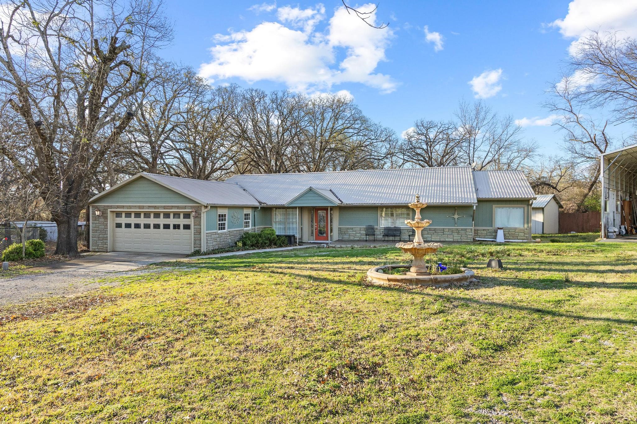 1053 Paradise Cove Road Pottsboro TX 75076