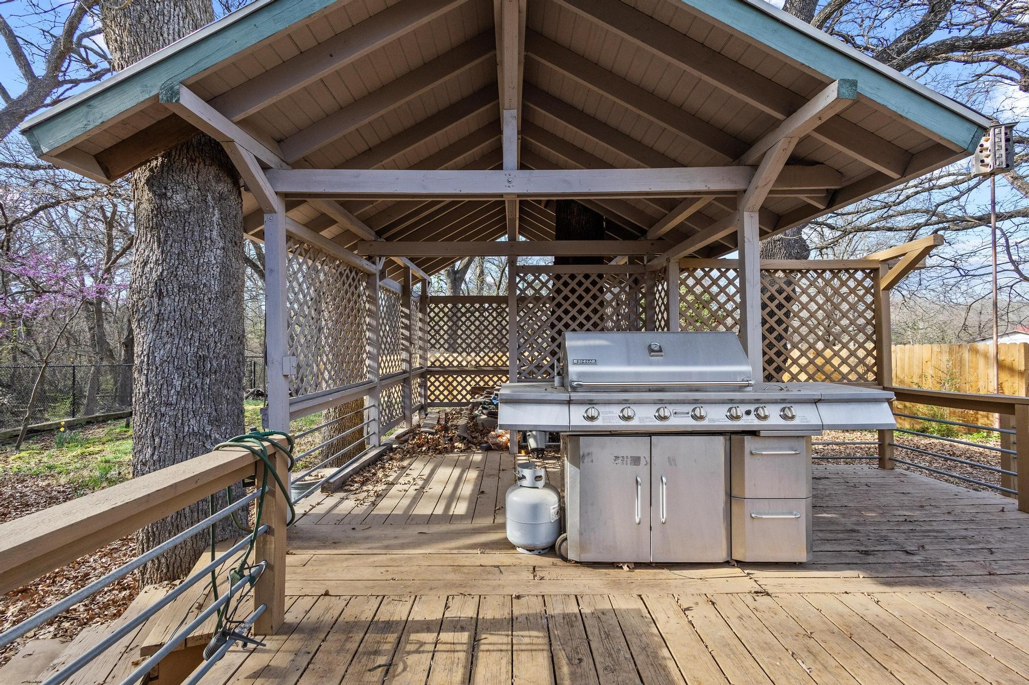 1053 Paradise Cove Road Pottsboro TX 75076