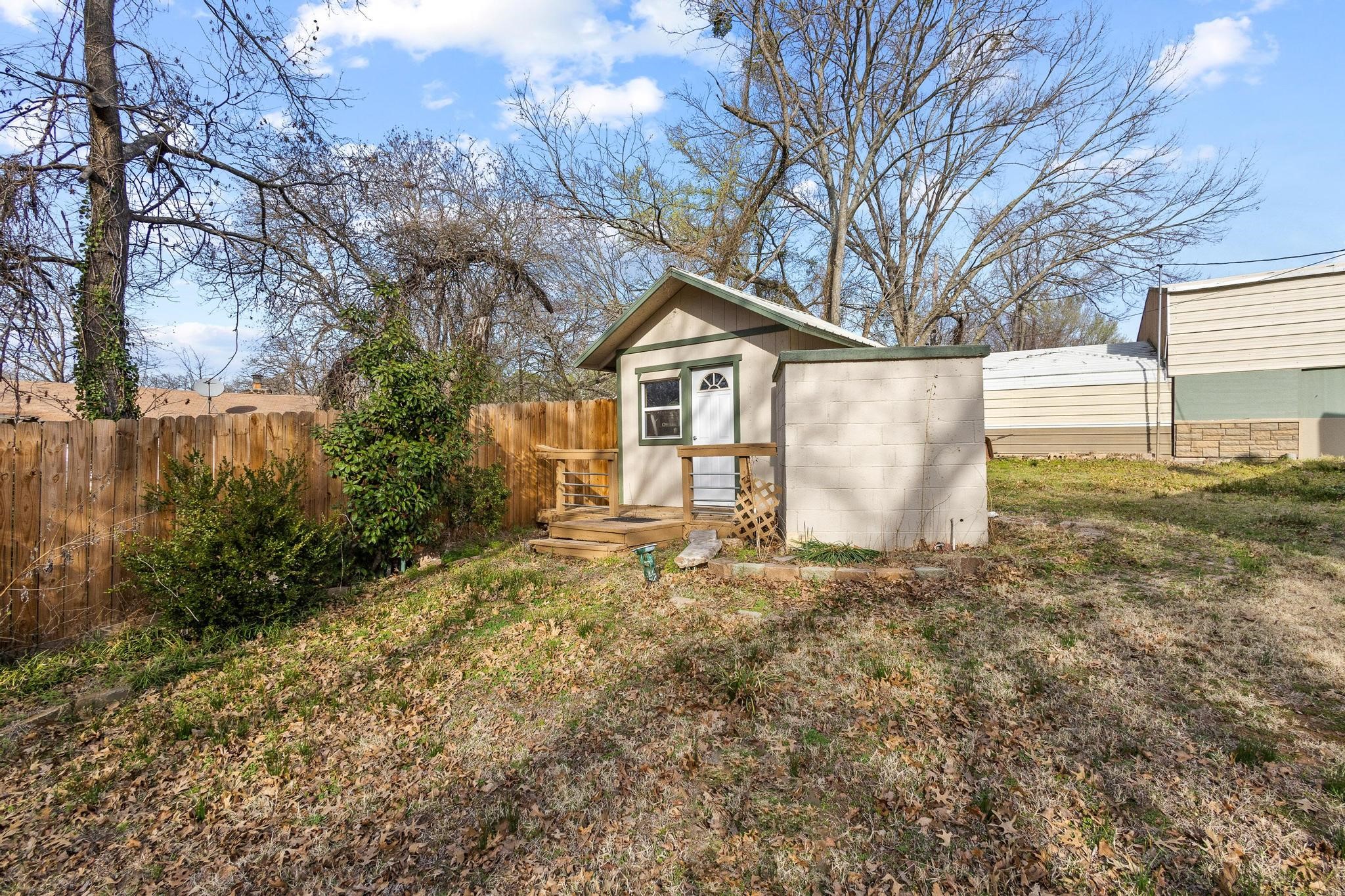 1053 Paradise Cove Road Pottsboro TX 75076