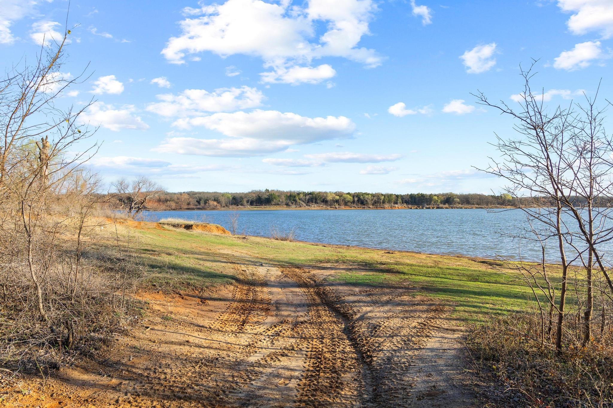 1053 Paradise Cove Road Pottsboro TX 75076